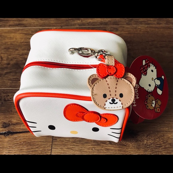 HELLO KITTY-NWT Faux Leather Square Wristlet - Picture 3 of 15